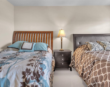3150 N Palm Aire Drive - Photo Thumbnail 15