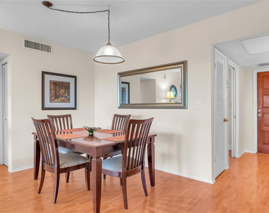 3150 N Palm Aire Drive - Photo Thumbnail 7