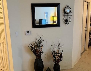 11015 Legacy Lane - Photo Thumbnail 5