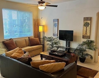11015 Legacy Lane - Photo Thumbnail 8