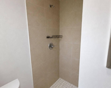 1725 Ne 148th Street - Photo Thumbnail 9