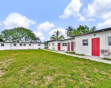 1725 Ne 148th Street - Photo Thumbnail 3