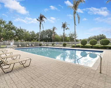 121 Sw Palm Drive - Photo Thumbnail 18