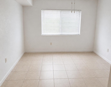 121 Sw Palm Drive - Photo Thumbnail 12