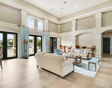 121 Sw Palm Drive - Photo Thumbnail 16