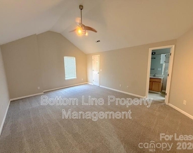 4133 Robinwood Drive - Photo Thumbnail 17