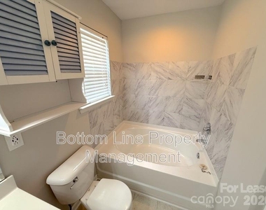 4133 Robinwood Drive - Photo Thumbnail 20