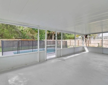 2558 Sw Chestnut Lane - Photo Thumbnail 19
