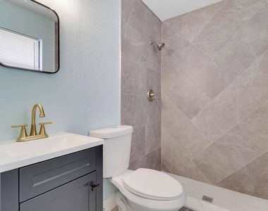2558 Sw Chestnut Lane - Photo Thumbnail 15