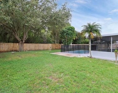 2558 Sw Chestnut Lane - Photo Thumbnail 21