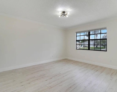 2558 Sw Chestnut Lane - Photo Thumbnail 7