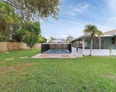 2558 Sw Chestnut Lane - Photo Thumbnail 17