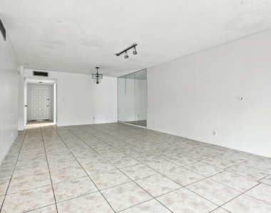 3280 Spanish Moss Terrace - Photo Thumbnail 17