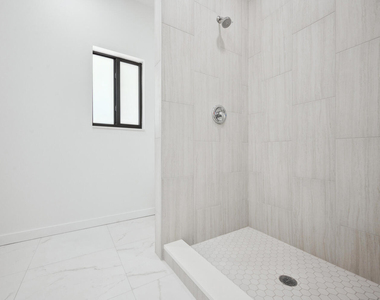 1009 14th Street - Photo Thumbnail 10