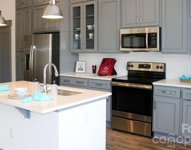 5350 Pinehurst Park Drive - Photo Thumbnail 31