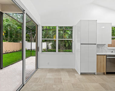 2480 Nw 66th Drive - Photo Thumbnail 2