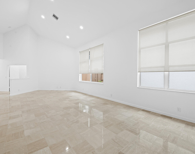 2480 Nw 66th Drive - Photo Thumbnail 6
