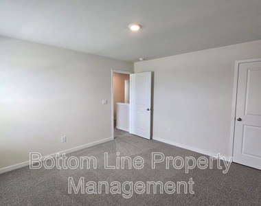 549 Blackpool Court - Photo Thumbnail 37