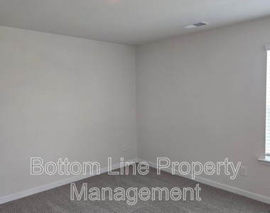 549 Blackpool Court - Photo Thumbnail 35