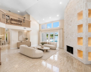 4440 Woodfield Boulevard - Photo Thumbnail 6