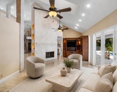 4440 Woodfield Boulevard - Photo Thumbnail 9