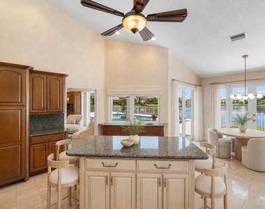 4440 Woodfield Boulevard - Photo Thumbnail 14