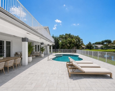 4440 Woodfield Boulevard - Photo Thumbnail 3