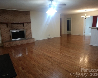 10115 Elmsbrook Lane - Photo Thumbnail 2