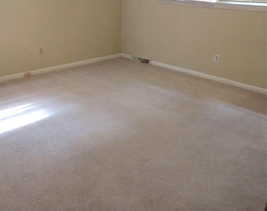 10115 Elmsbrook Lane - Photo Thumbnail 14