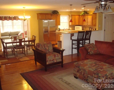 10115 Elmsbrook Lane - Photo Thumbnail 3