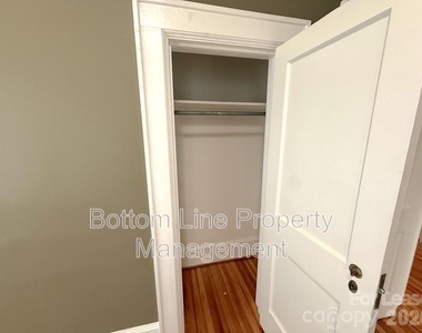 613 S York Street - Photo Thumbnail 20