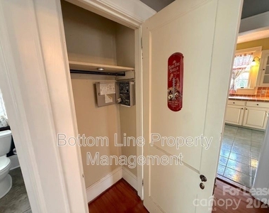 613 S York Street - Photo Thumbnail 14