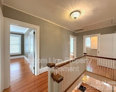 613 S York Street - Photo Thumbnail 18