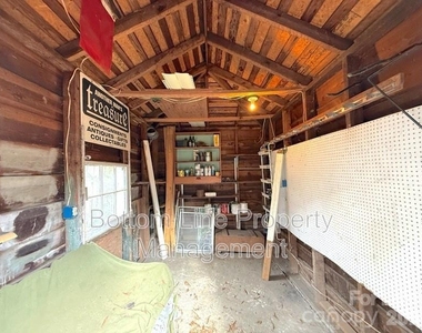 613 S York Street - Photo Thumbnail 33