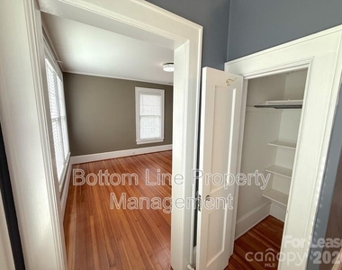 613 S York Street - Photo Thumbnail 25