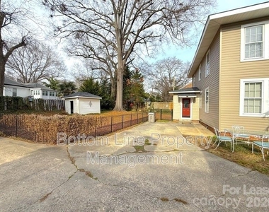 613 S York Street - Photo Thumbnail 32