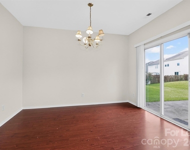 9107 Newfield Street - Photo Thumbnail 15