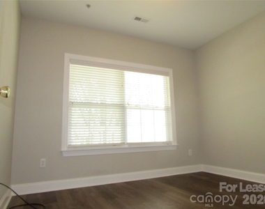 21725 Aftonshire Drive - Photo Thumbnail 7