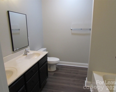 21725 Aftonshire Drive - Photo Thumbnail 6