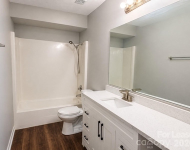 7718 Linda Lake Drive - Photo Thumbnail 16