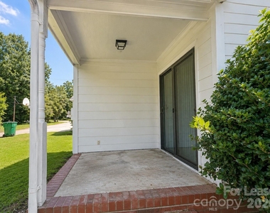 7718 Linda Lake Drive - Photo Thumbnail 18
