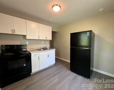 97 Corban Avenue Se - Photo Thumbnail 6