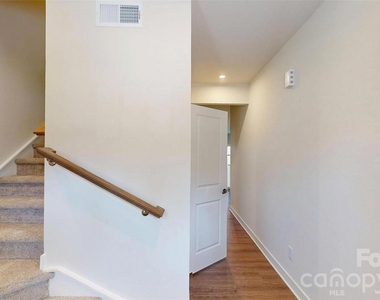 9542 Teamwork Street - Photo Thumbnail 1