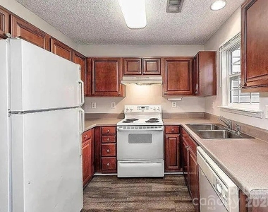 11642 Retriever Way - Photo Thumbnail 3