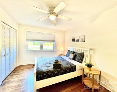 2931 Belmeade Drive - Photo Thumbnail 15