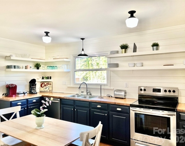 2931 Belmeade Drive - Photo Thumbnail 6