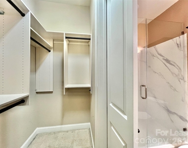 2810 Selwyn Avenue - Photo Thumbnail 25