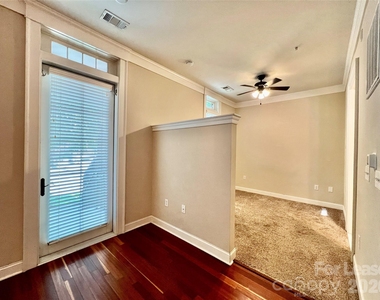 2810 Selwyn Avenue - Photo Thumbnail 19