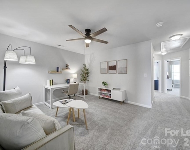 517 Stephen Foster Way - Photo Thumbnail 7