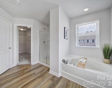 517 Stephen Foster Way - Photo Thumbnail 11